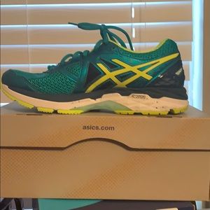 Tennis Shoes teal and yellow worn once